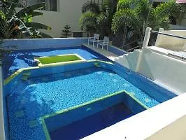 https://mimosa-tree-condos-playa-del-carmen.allrivieramayahotels.com