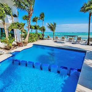 https://villa-mar-azul-luxury-villa.allrivieramayahotels.com